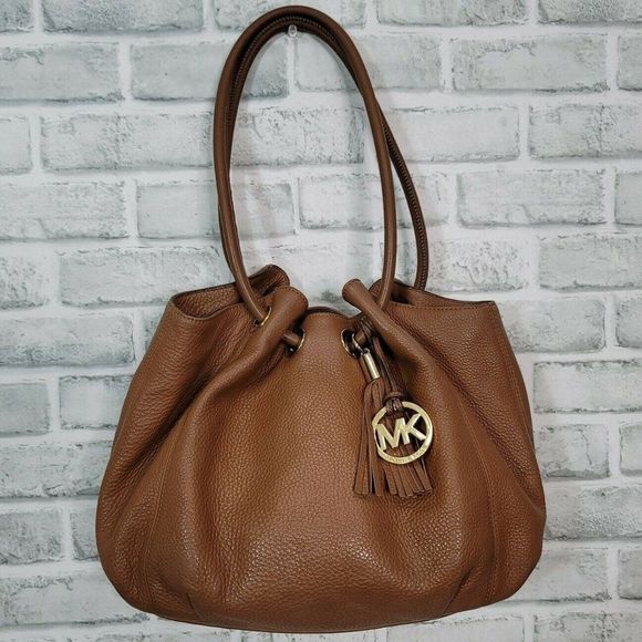 Michael Kors Astor Large Ring Brown Pebbled‎ Leather Bucket Shoulder Bag Purse - Picture 1 of 12